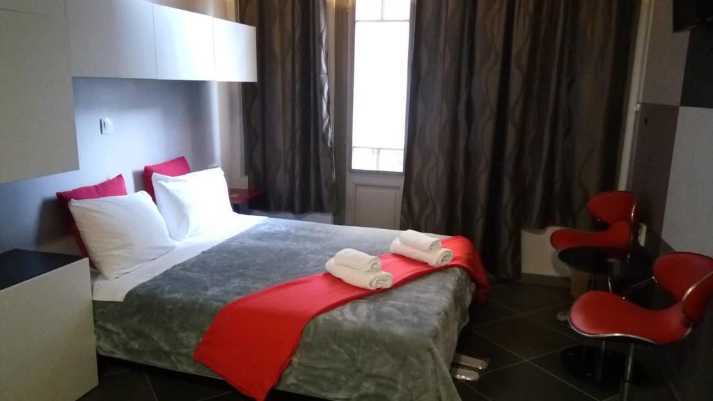 Trendy Living In Monastiraki Apartment Athens