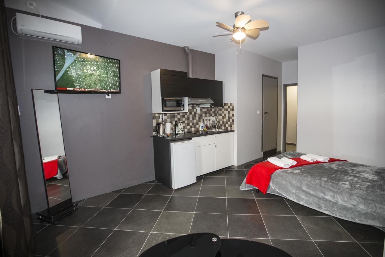 Trendy Living In Monastiraki Athens