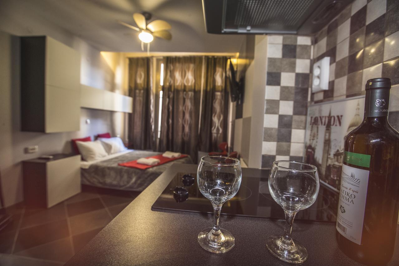 Trendy Living In Monastiraki Apartment Athens