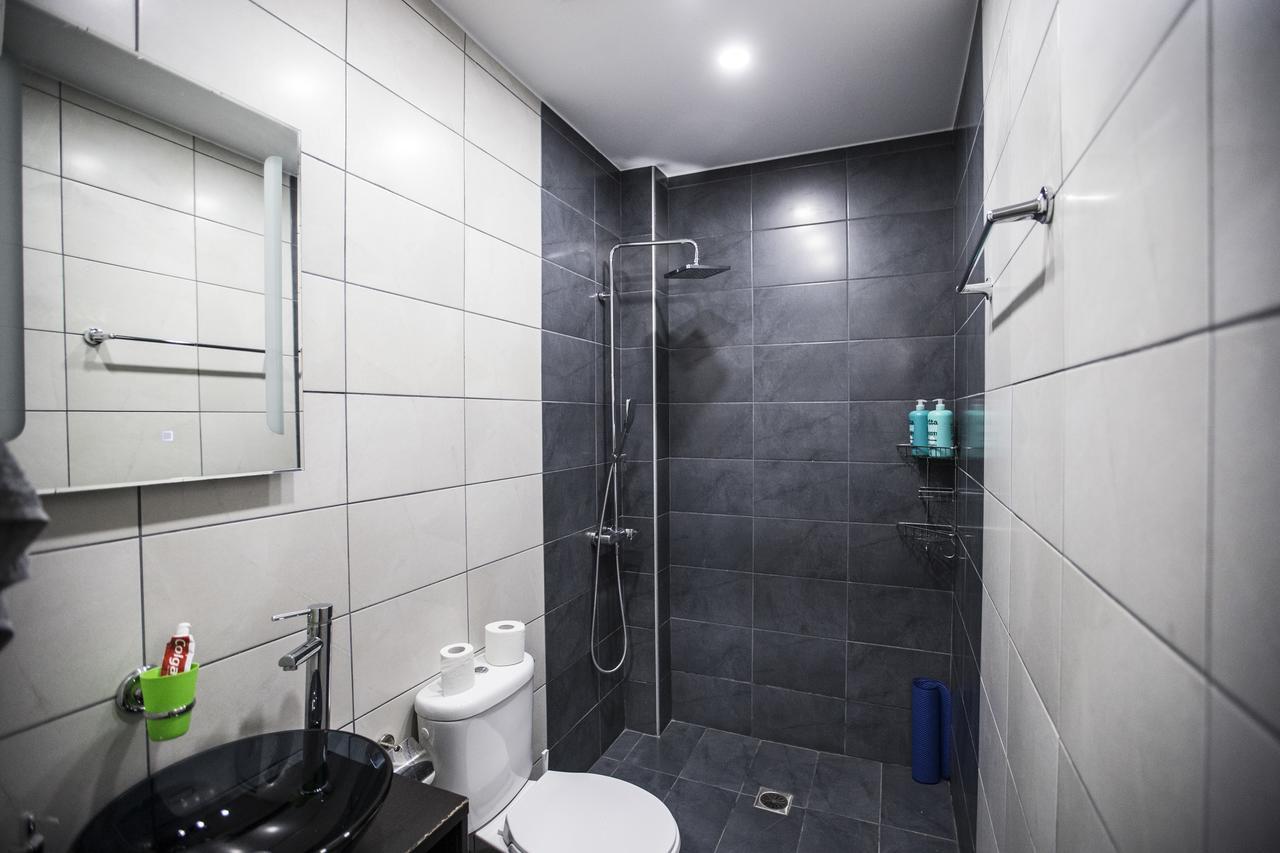 Trendy Living In Monastiraki Athens