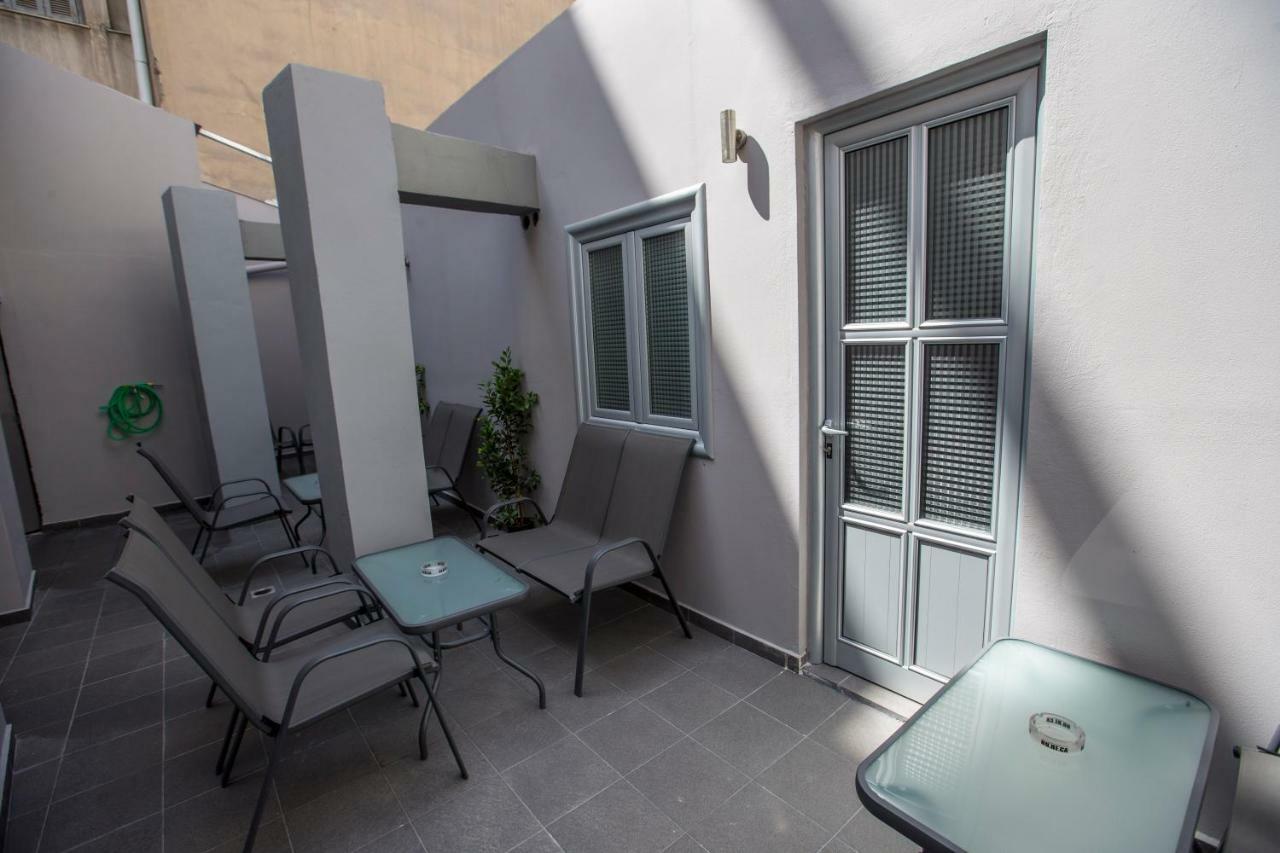 Trendy Living In Monastiraki *