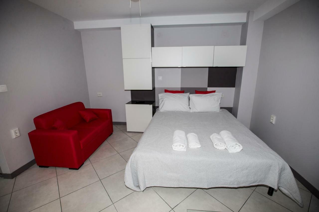 Trendy Living In Monastiraki Athens